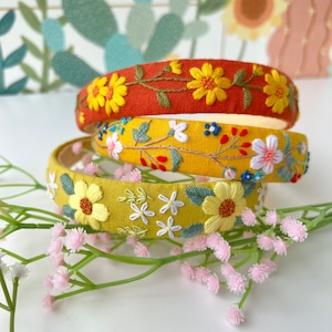 Hand besticktes Stirnband, Blumenstickerei Turban, Leinen Haarband, Leinen Haarschmuck, bestickter Haarreif, besticktes Frauen Stirnband