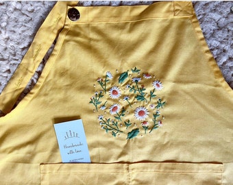 Flower Embroidered Apron For Women, Hand-Embroidered Apron Personalized, Linen  Apron, Daisy Embroidery Linen Apron, Custom Apron