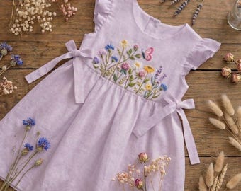 Linnen jurk wilde bloemen en vlinder, aangepaste handgeborduurde zachte linnen jurk meisje, peuterjurk, bloemen kinderkleding, baby-outfit verjaardag