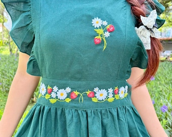 ヴィンテージの手刺繍のバラと蜂のエプロン、彼女へのパーソナライズ