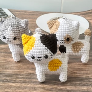 Crochet Cute Cat, Plush Cat Keychain, Mini Cat, Handmade Cat, Cute keychain, Crochet Keychain, Cute Gift, Fun Keyring.