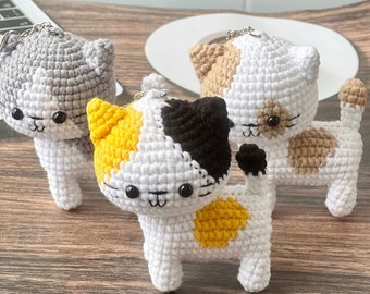 Gato fofo de crochê, chaveiro de gato de pelúcia, mini gato, gato feito à mão, chaveiro fofo, chaveiro de crochê, presente fofo, chaveiro divertido.