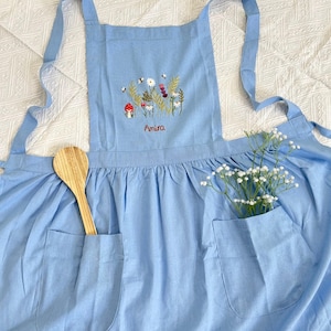 Hand Embroidered Apron Women, Flower  Embroidered Apron, Linen Apron, Gardening Apron,Kitchen Apron, Flower Apron,Daisy Apron