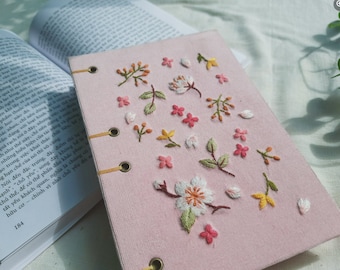 Cuaderno de diario bordado personalizado A5, cuaderno bordado a mano floral, cubierta de tela, diario de margaritas, cuaderno hecho a mano, diario personalizado