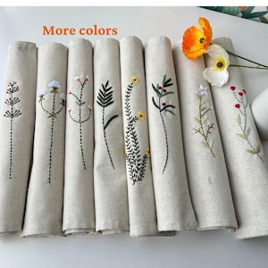 Gestickte rustikale Leinen Tischsets, personalisierte Blumen Hand bestickte Tischsets, Waschbare Tischsets rechteckig, Boho Wohnkultur