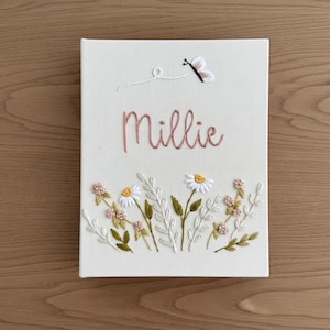 Álbum de fotos de bebé bordado a mano con mangas, álbum de fotos personalizado, regalo para bebé, álbum de fotos único, álbum de fotos bordado personalizado.