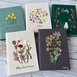 Carnet personnalisé brodé main, album photo, carnet en tissu fait main, agenda personnalisé, carnet marguerite, carnet personnalisé, cadeau personnalisé
