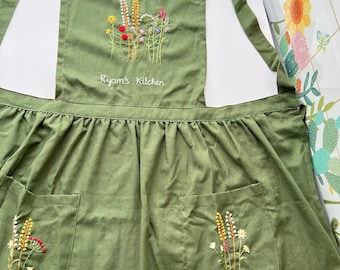 Personalized Hand Embroidered Apron Women, Flower Garden Embroidered Apron, Linen Apron, Gardening Apron, Kitchen Apron, Daisy Apron