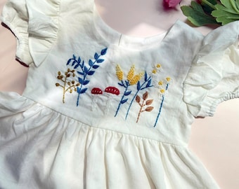 Custom Hand Embroidered Dress, Wild Flower Dress, Kid Linen Dress, Toddler Linen Cotton Dress,Baby Dress,First Birthday Outfit,Birthday Gift