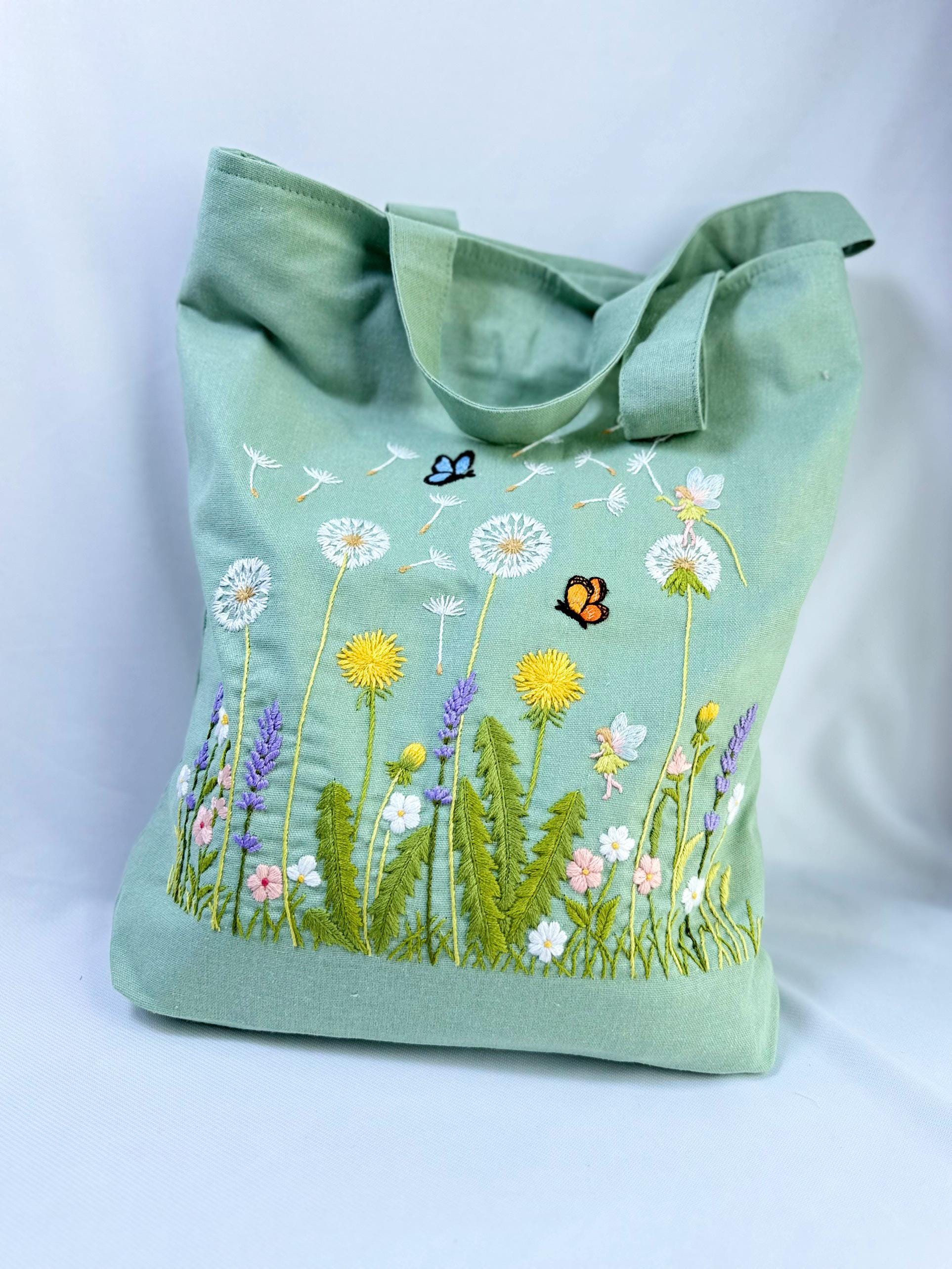 フラワーガーデン刺繍トートバッグ（ジッパーとポケット付き