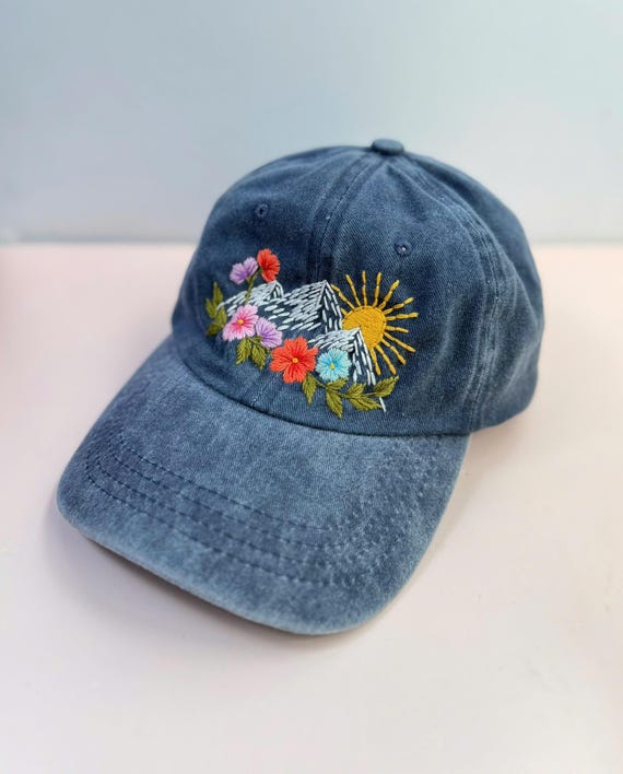 Custom mountain & sunflower hat! Mountain Floral Burned Hat, Mountain Engraved Cowboy Hat  main image 4