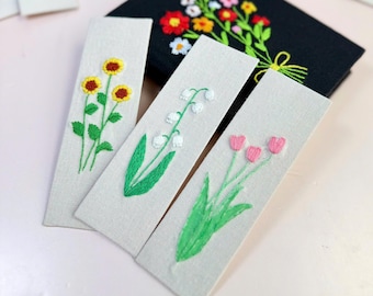 Hand Embroidered Custom Bookmark,  Flower Hand Embroidered Bookmark, Personalized Book Mark, Daisy Handmade Bookmark, Linen Bookmark
