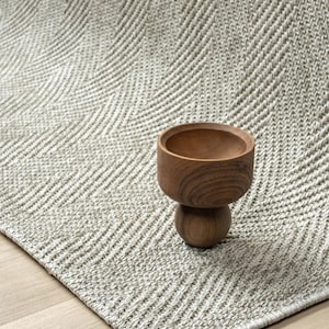 Tappeto personalizzato in juta e sisal a spina di pesce grigia: arredamento per la casa