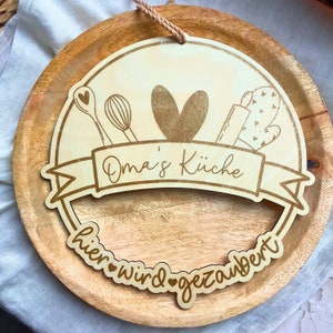 Laserdatei Türkranz Oma  hier zaubert Oma Omas Küche Kranz  mit en SVG DXF  Herz Lovely + Gewerbelizenz