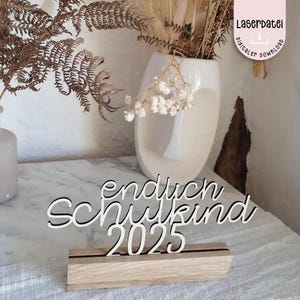 Archivo láser comenzando la escuela finalmente niño de la escuela 2025 diciendo bloques SVG Precioso archivo láser de decoración de fiebre de bloque + licencia comercial