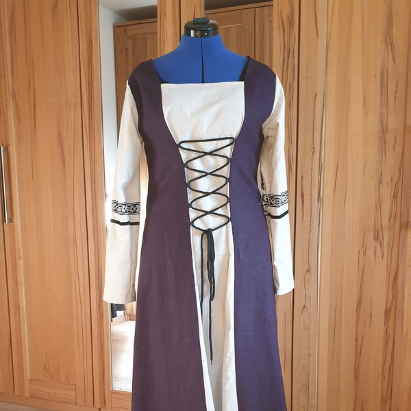 Kleid Mittelalter Brautkleid maßgefertigt Gewandung LARP Cosplay Leinen Schnürung personalisierbar