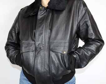 Vintage 80s 90s VERA PELLE leather jacket pilot jacket bomber jacket black fur collar faux fur S