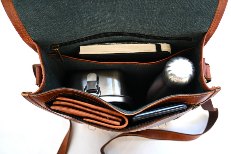 Handtasche aus Leder, Umhängetasche, Schultertasche, Tasche mit Schnallen, Büffelleder, Handmade, Braun Bild 8