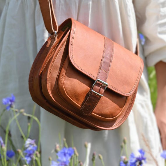Ledertasche | Leder Umhängetasche Boho | Tasche Crossbody | Halbrunde Ledertasche Cognac Braun | Naturleder Handtasche | Braune Ledertasche