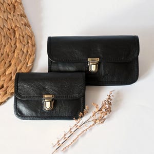 Jula Leder Portemonnaie in Schwarz – Multifunktionale Clutch & Tragetasche mit Platz für Smartphone - Vintage Schnalle - Geschenkidee