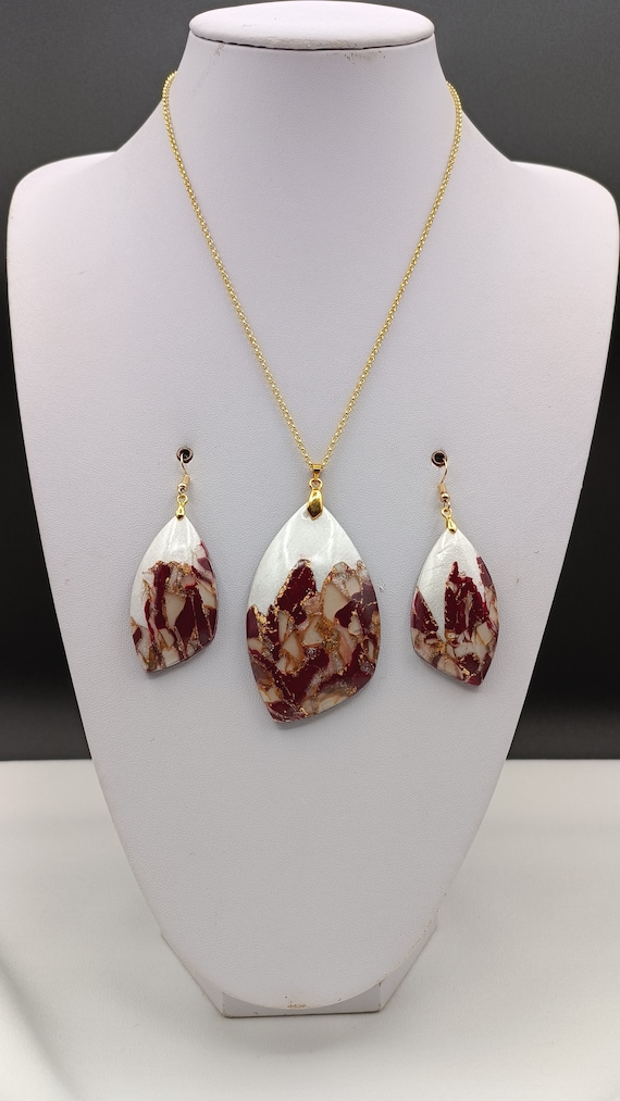 Parure De Bijoux (collier Et Boucles D'oreilles) - Occasion - Sans Marque