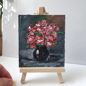 Flores en jarrón pintura 3,5"-4" Pintura al óleo original con trípode de madera Bodegón floral Obra de arte Impasto Pintura al óleo Arte de jarrón negro