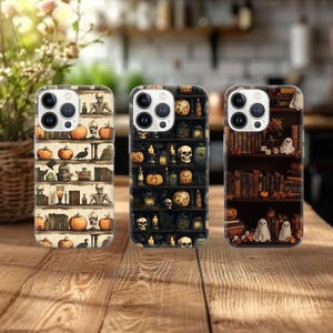 Gruselige Bücherregal Handyhülle Halloween art Cover für iPhone 16e, 15, 14, 13, 12, 11, Google Pixel 9 Pro, 8, 7A, Samsung S25 edge, S24 FE, A71