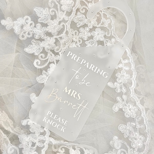 Braut Türhänger, Geschenk für die Braut, Hochzeitssuiten, Braut, die Bereitschaftsbügel, Braut im Gange, Hochzeitshotel nicht stören, Hochzeitstag