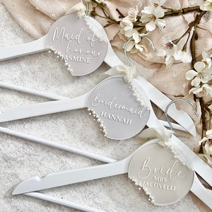 Personalised Wedding Hanger, Hanger Tag, Pearl Wedding Accessories, Acrylic Hanger Tag, Bridesmaid, Maid of Honour, Gift for Bride image 3