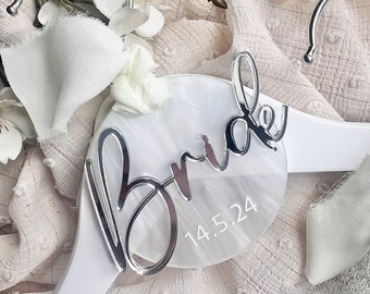 Personalised Wedding Hanger, Hanger Tags, Pearl Wedding Decor, Acrylic Hanger Tag, Bridesmaid Tag, Gift for Bride, Bridal Hanger