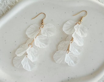 Pendientes blancos y dorados, delicadas hojas ligeramente transparentes, pendientes colgantes, elegantes pendientes de novia boda, pendientes de novia, bisutería nupcial