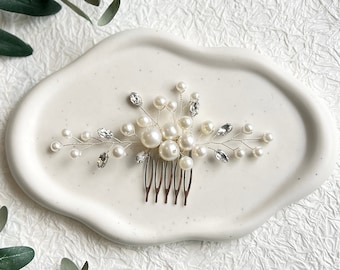 Bridal hair accessories, hair clip, silver jewelry wire, white pearls and rhinestones, hair comb, hair pins, bridal jewelry, wedding jewelry