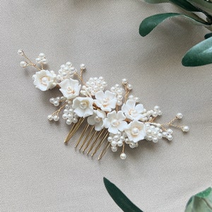 Bridal hair accessories, pearl hair comb, gold, wedding, flowers, vintage, high quality bridal hair jewelry, bridal hairstyle, bridal accessories