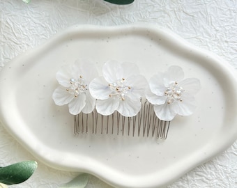 Bridal hair comb, silver, white flowers and pearls, golden balls, bridal jewelry, floral bridal hair jewelry, wedding jewelry