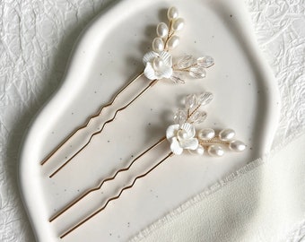 Hair accessories, set of 2, gold with white pearls, bride, flower bridal jewelry, bridal hair pins, bridesmaid jewelry, wedding hair clip