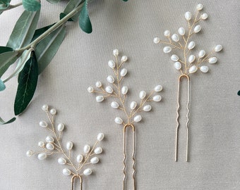 Bridal hair accessories set of 3 gold hair clips with white pearls hairpins bridal jewelry wedding jewelry bridesmaid maid of honor wedding