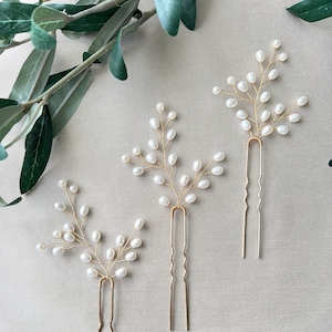 Bridal hair accessories set of 3 gold hair clips with white pearls hairpins bridal jewelry wedding jewelry bridesmaid maid of honor wedding