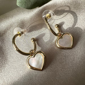 Gold earrings, heart pendant, mother of pearl heart, hanging earrings, round earrings, women's earrings, feminine jewelry, stud earrings