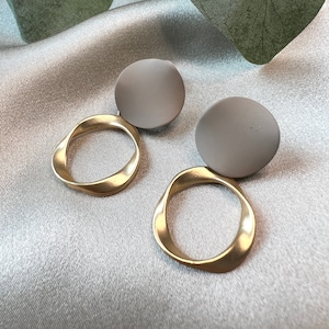 modern earrings, simple and minimalist, round, gold and beige, elegant, light, matte, drop earrings