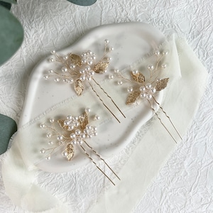 Bridal hair accessories, set of 3, hair clips, gold and white, pearls, leaves, high quality bridal hair jewelry, jewelry hairpins, bridesmaid image 1