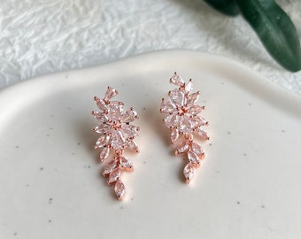 Orecchini da sposa, oro rosa, eleganti orecchini scintillanti, gioielli da sposa, orecchini da sposa, orecchini pendenti, zirconi cubici, gioielli da sposa da donna