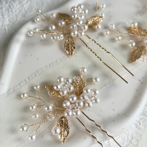 Bridal hair accessories, set of 3, hair clips, gold and white, pearls, leaves, high quality bridal hair jewelry, jewelry hairpins, bridesmaid image 3