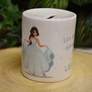 Personalized children&#39;s piggy bank with first name princess model - &quot;Small savings&quot;