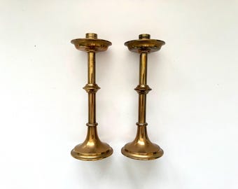 Candelieri in ottone vintage – Coppia di portacandele in ottone massiccio – Arredamento classico tradizionale per la casa