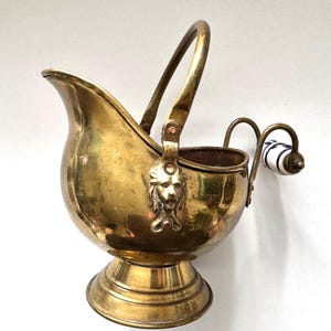 Cubo de carbón de latón antiguo con asa de cerámica, cubo para cenizas de chimenea, decoración para chimenea