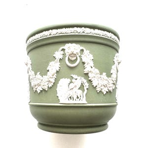 Wedgwood Jasperware Green Cache Pot Planter Vase England Classical Relief Small Jardiniere Vintage Decor
