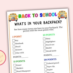 Puede incluir: Un juego imprimible para una fiesta de regreso a clases. El juego pide a los jugadores que marquen los artículos que tienen en su mochila y otorguen puntos por cada artículo. El juego incluye una ilustración de autobús escolar.