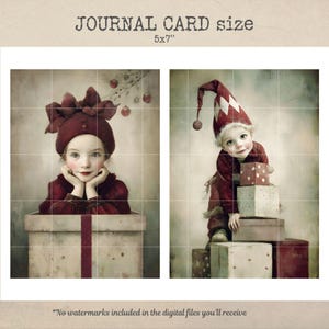 Pu&ograve; includere: Due stampe d'arte digitale. Una raffigura un bambino in abito e cappello bordeaux, che poggia il mento sulle mani dentro una scatola regalo. L'altra mostra un bambino con un cappello da elfo rosso e bianco, con regali. Testo: "JOURNAL CARD size 5x7" (12,7 x 17,8 cm).