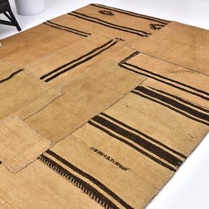 Tappeto patchwork in canapa color cammello 5x7, tappeto decorativo vintage, tappeto rustico 5x7, tappeto per soggiorno, tappeto patchwork Kilim 5x7, tappeto 5x7, tappeto in canapa, tappeto per area