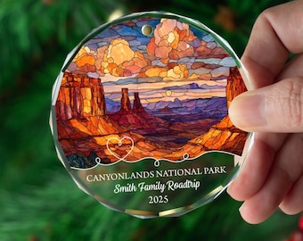 Custom Canyonlands National Park Glass Ornament – Personalized Family Vacation Keepsake, Adventure Souvenir